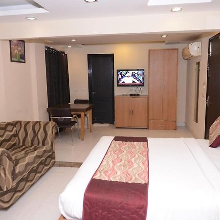 Hotel Balsons Continental Nuova Delhi Esterno foto