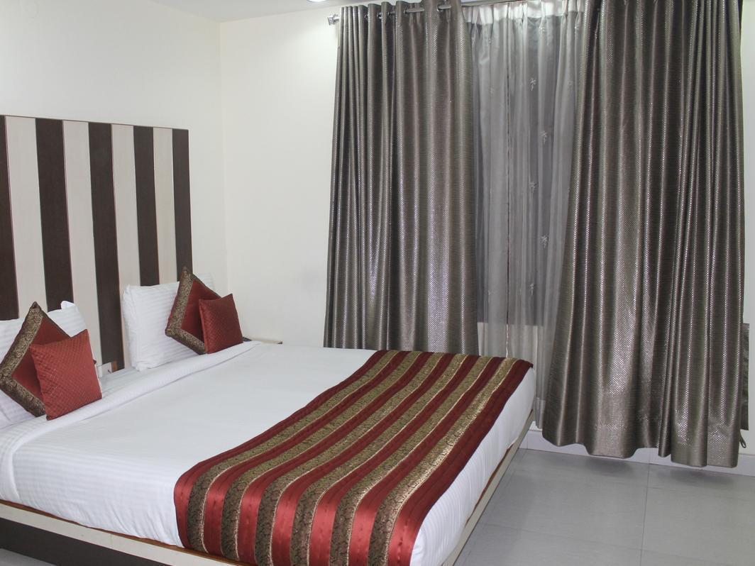 Hotel Balsons Continental Nuova Delhi Esterno foto