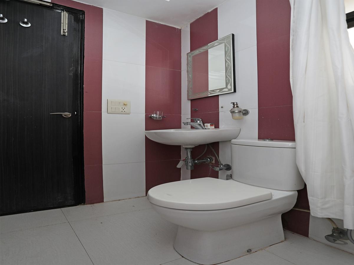 Hotel Balsons Continental Nuova Delhi Esterno foto