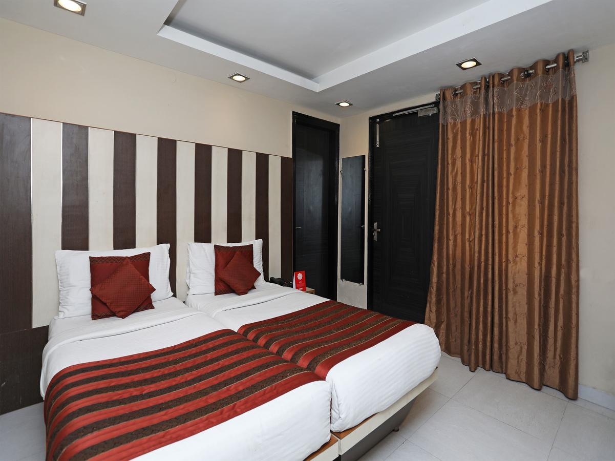 Hotel Balsons Continental Nuova Delhi Esterno foto