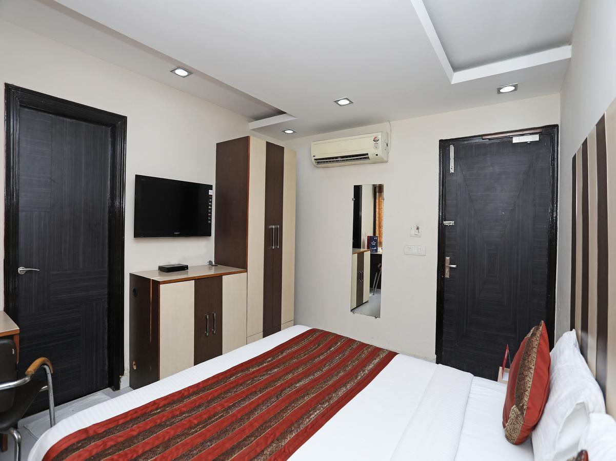 Hotel Balsons Continental Nuova Delhi Esterno foto