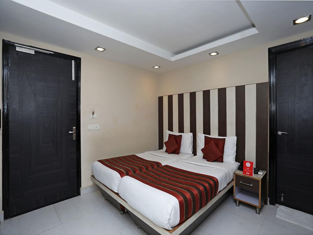 Hotel Balsons Continental Nuova Delhi Esterno foto